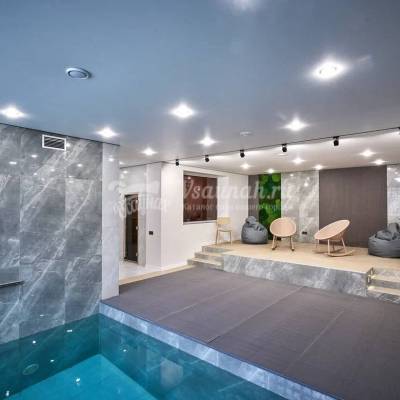 Мас әйелдерді желіде қағып алады (порно)