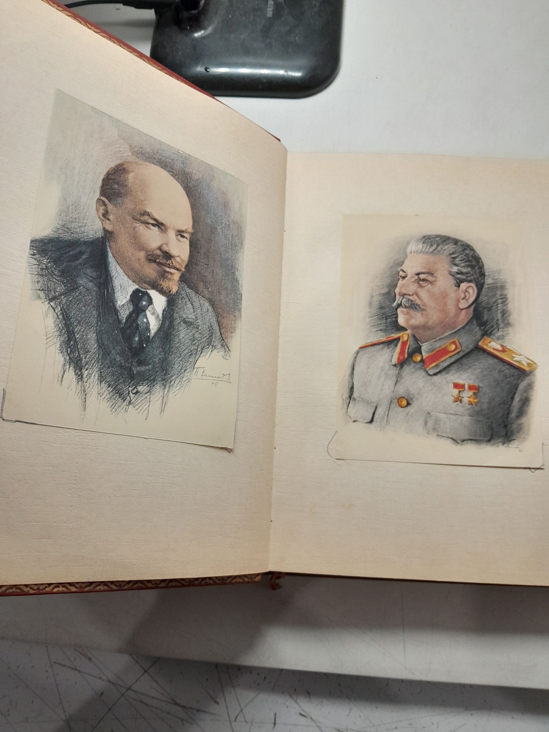 Великому Сталiну ( Великому Сталину ). Народные песни и думы. Поэзия, проза и драматургия писателей Советской Украины. — изображение 7