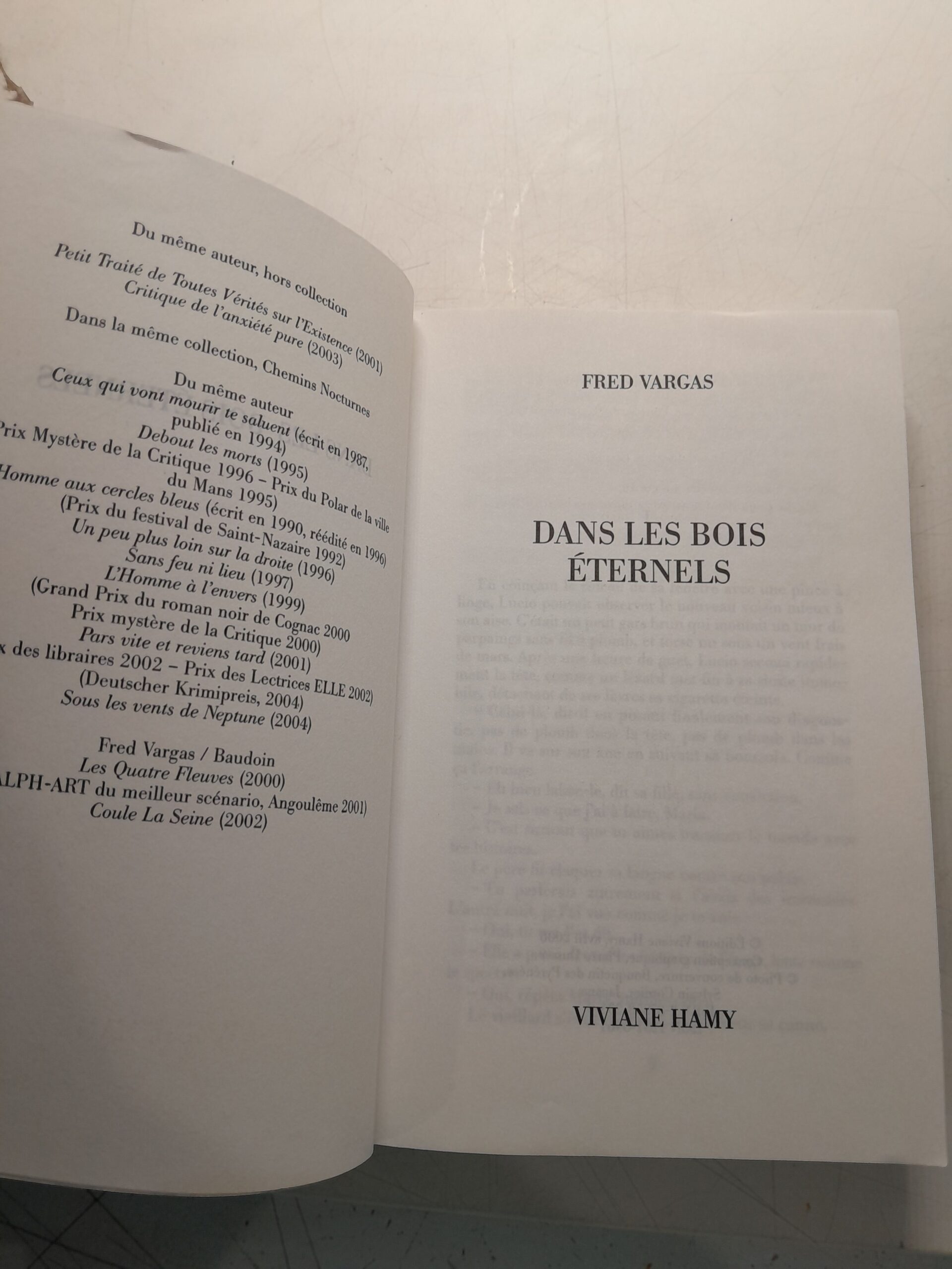 Варгас Фред: В вечном лесу. В неопределённом месте. Немного правее. / VARGAS FRED: DANS LES BOIS TERNELS. UN LIEU INCERTAIN. UN PEU PLUS LOIN SUR LA DROITE. — изображение 5