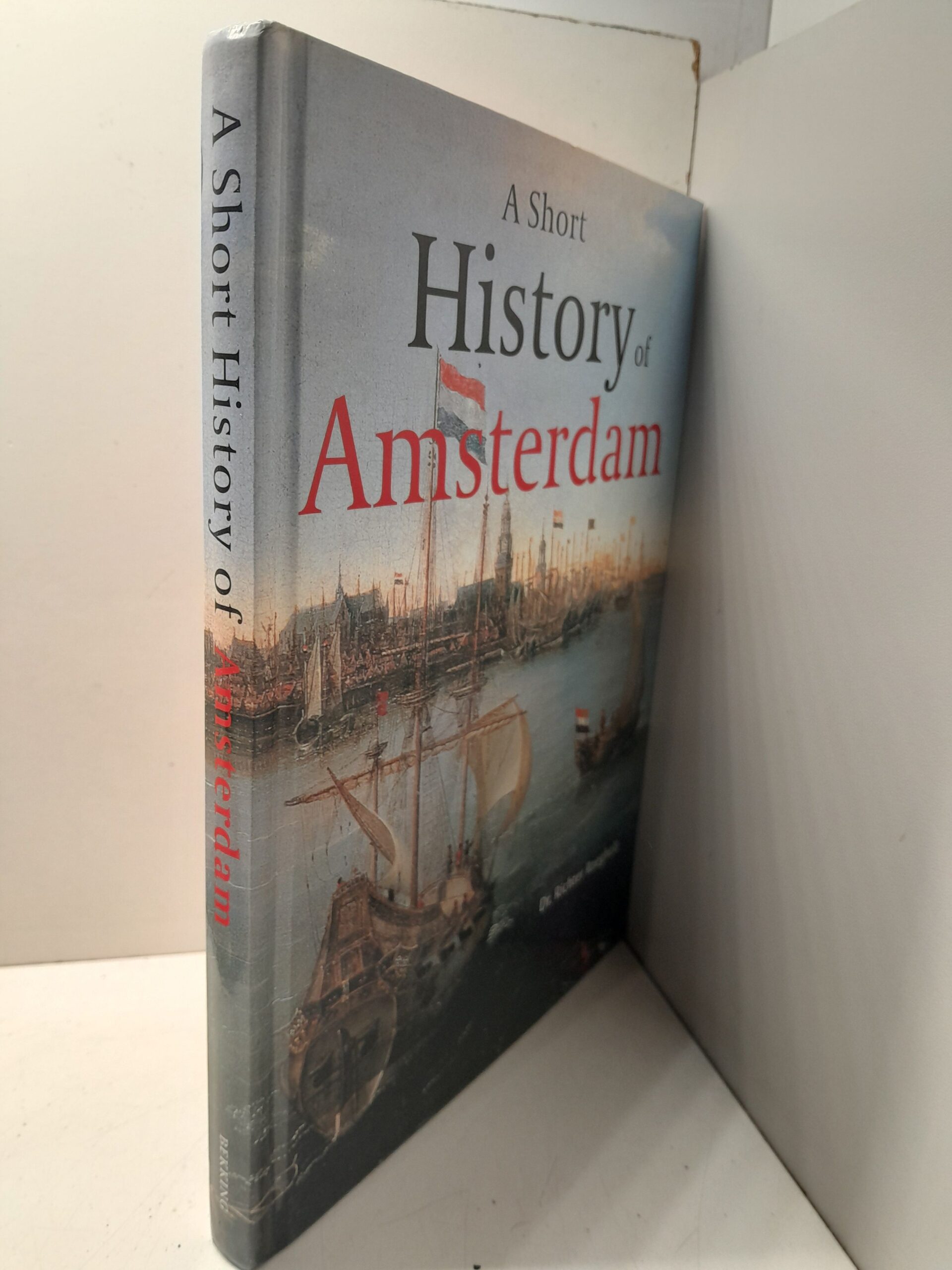 Краткая история Амстердама Доктор Рихтер Рёгхольт / A Short History of Amsterdam Dr. Richter Roegholt — изображение 2
