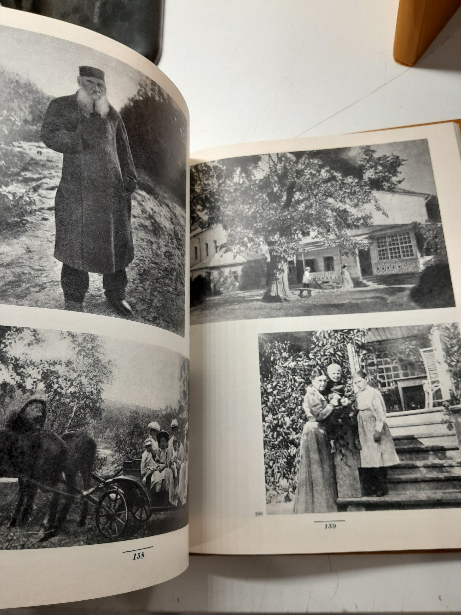Толстой в жизни. Л.Н.Толстой, семья и его окружение,Ясная Поляна и другие места, связанные с его жизнью и творчеством. В 2 томах — изображение 6