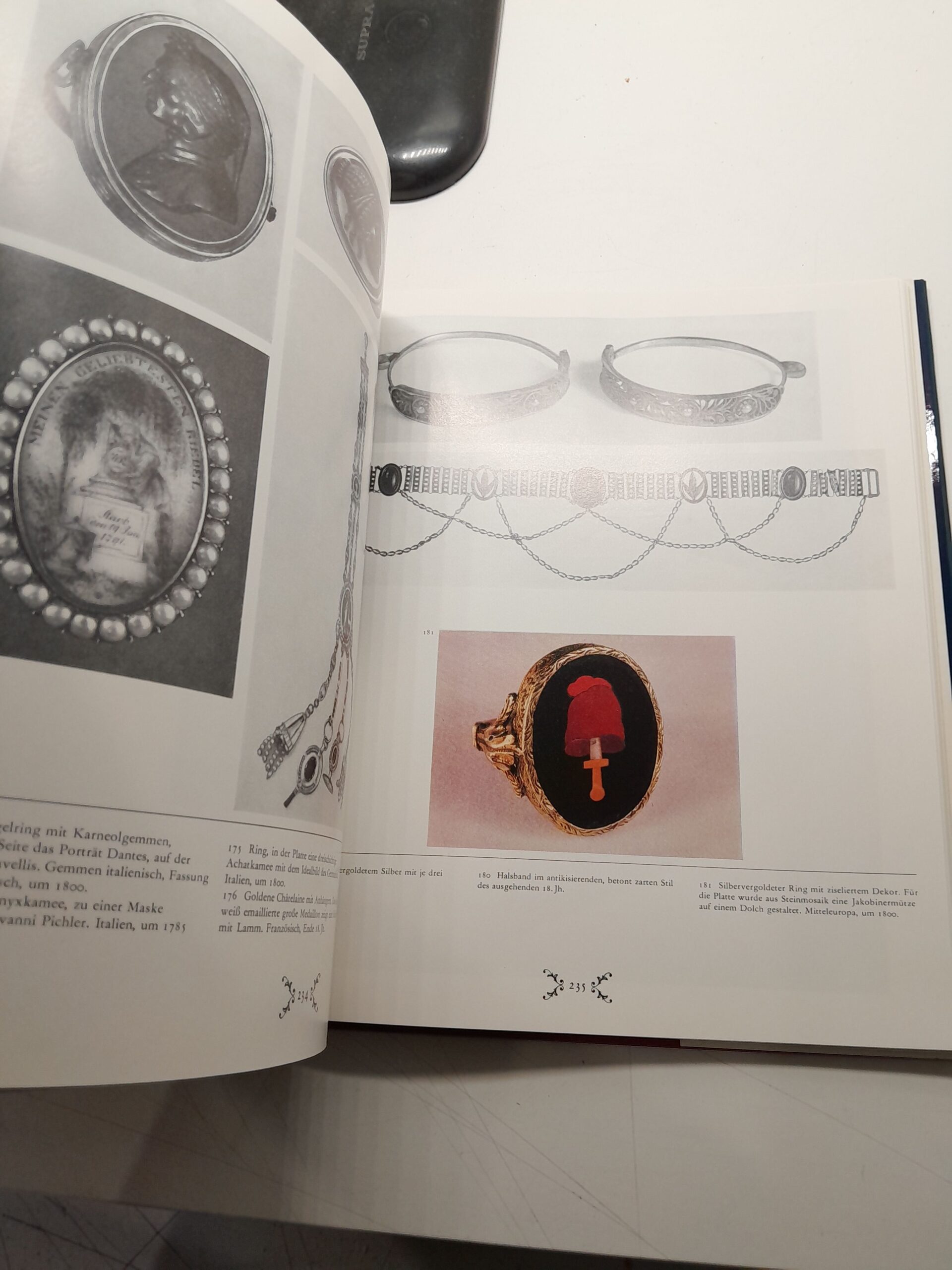 Kuntzsch Ingrid. Glanz Und Zauber Des Schmucks / Блеск и очарование украшений. История цивилизации — изображение 7