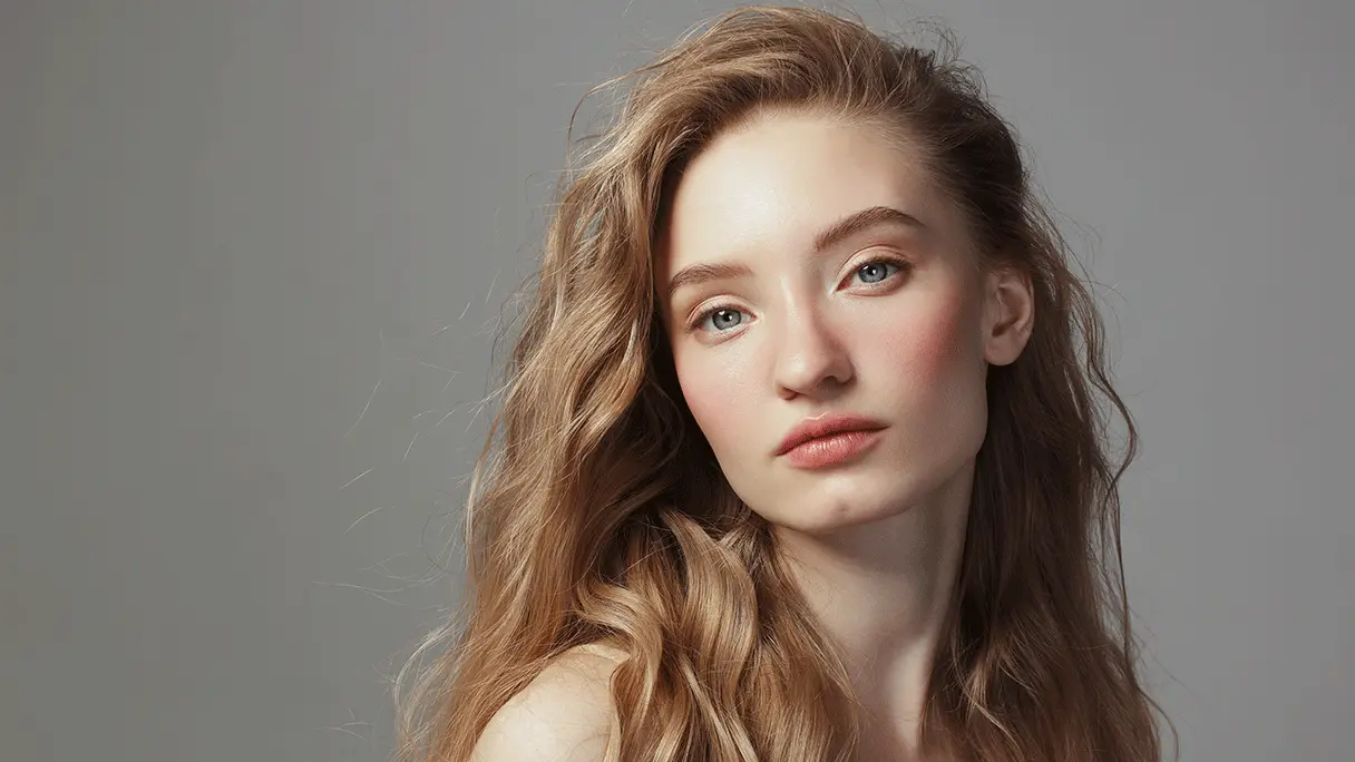 Культ здорового румянца: разбираем главный макияжный тренд сезона