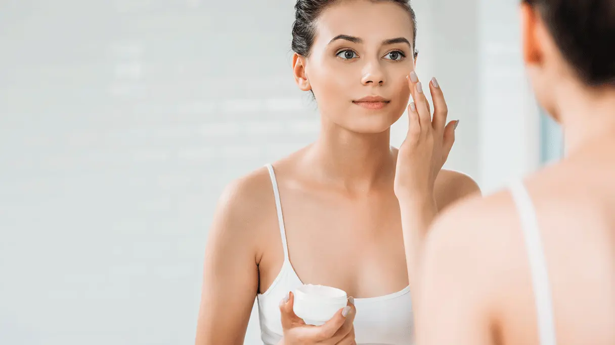 Микробиом кожи: ваш личный щит от чувствительности и старения