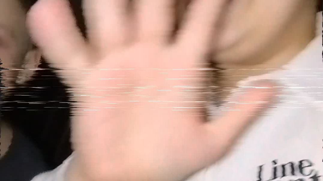 Мы идëм в заброшенный подвал и там прикинь маньяк😱😨😰