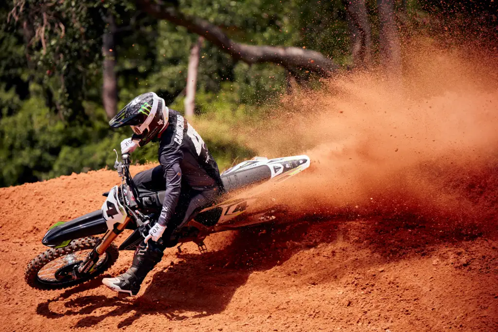 TRIUMPH TF 450-RC Edition: Ricky Carmichael-Sondermodell zum Start des neuen MX-Bikes | Enduro.de - Magazin