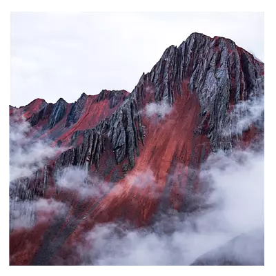 Фото на холсте горный хребет в облаках, размера 50x50