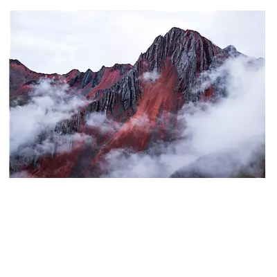 Фото на холсте горный хребет в облаках, размера 120x80