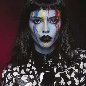 Авангардный портрет с блеском