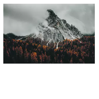 Фото на холсте горный пик в облаках, размера 120x80