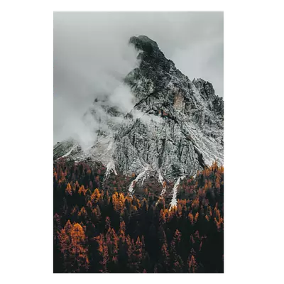 Фото на холсте горный пик в облаках, размера 60x90
