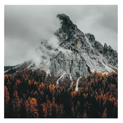 Фото на холсте горный пик в облаках, размера 50x50