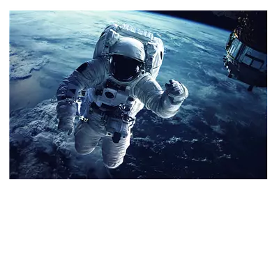 Фото на холсте космонавт на фоне земли, размера 120x80