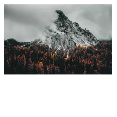 Фото на холсте горный пик в облаках, размера 75x50