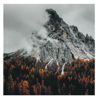 Фото на холсте горный пик в облаках, размера 30x30