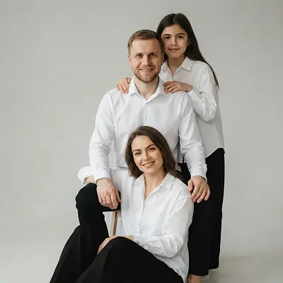 — AI-стилизация фото в стиле Студийные парные фото