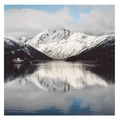 Фото на холсте озеро на фоне гор, размера 80x80