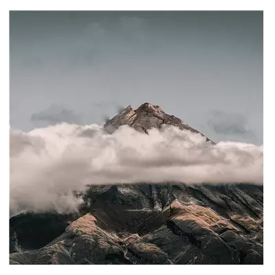 Фото на холсте горы в облаках, размера 80x80