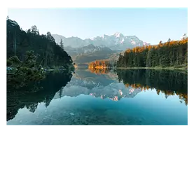 Озеро с горами