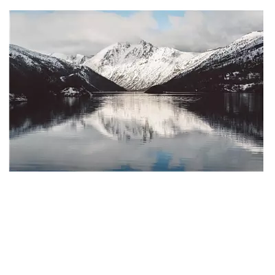 Картина на холсте с изображением озера и гор, 45х30 см.