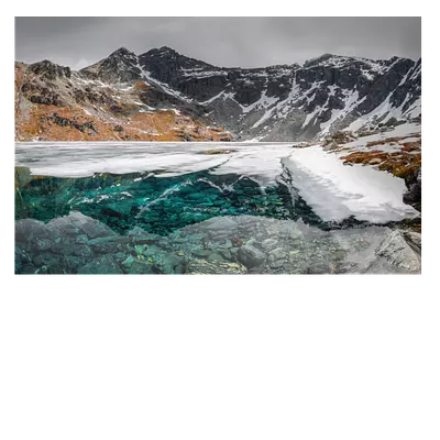 Фото на холсте замерзшее горное озеро. размер 45х30 см.
