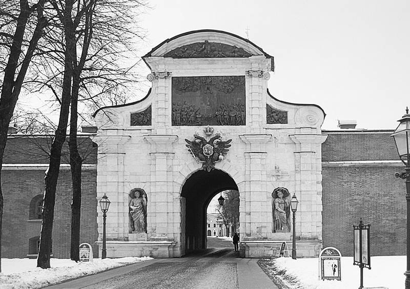 Петровские ворота петропавловской крепости