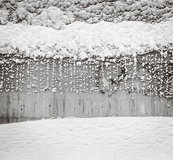 Снег в начале июня. Добавить снег на фото. Зима спокойный снегопад пасмурно. Снег картинки горизонтальные. Красивое фото снег для обложки ВК.
