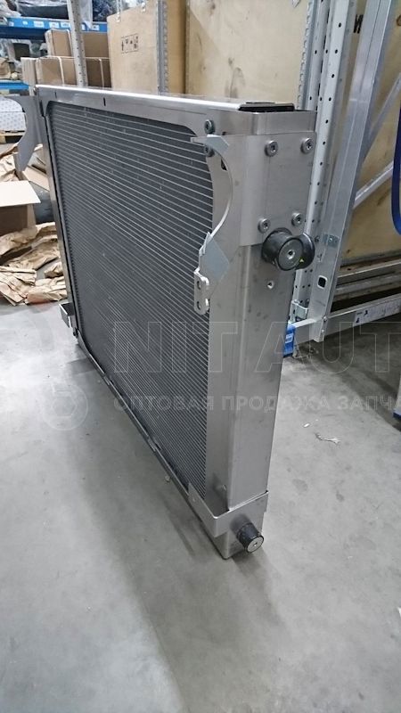 Радиатор охлаждения двигателя дв. MAN алюминий, в сборе с кронштейном, с рамкой ЛиАЗ 5292/6213 от MAN, артикул — 81061016501