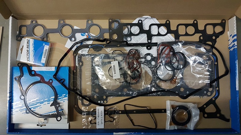 Прокладки двигателя МБ Спринтер 413 полный комплект  VR от Victor Reinz, артикул — 01-31555-01