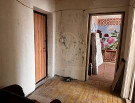 Продается 2-к квартира, 3/3 эт., д. 100, Квартиры, На продажу