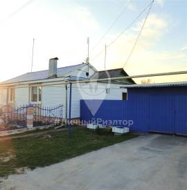 Продается 3-к квартира, 1/1 эт., ул Строителей, д. 8, Квартиры, На продажу