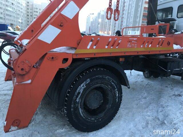 Вывоз мусора бункером 8м3