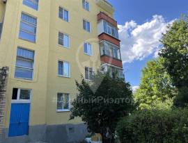 Новомичуринск, Продается 2-к квартира, 5/5 эт., мкр Д, д. 19Д, Квартиры, На продажу