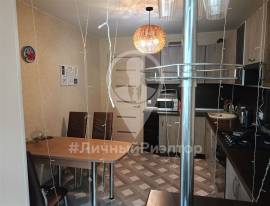 Продается 2-к квартира, 4/10 эт., 2-й Бульварный проезд, д. 6, Квартиры, На продажу