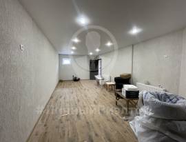 Квартиры, На продажу