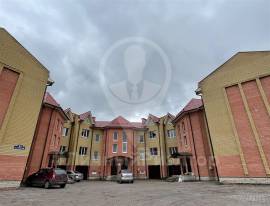 Квартиры, На продажу