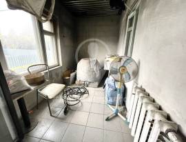 Коммерческая недвижимость, На продажу