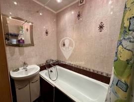 Продается 2-к квартира, 1/2 эт., д. 341, Квартиры, На продажу