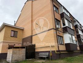 Продается 2-к квартира, 1/3 эт., ул Луговая, д. 63, Квартиры, На продажу