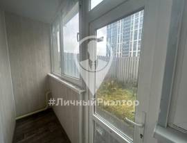 Продается 1-к квартира, 1/18 эт., пр-д Бульвар Оптимистов, д. 10, Квартиры, На продажу