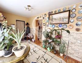 Квартиры, На продажу