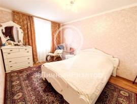 Квартиры, На продажу