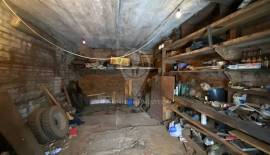 Гаражи, На продажу