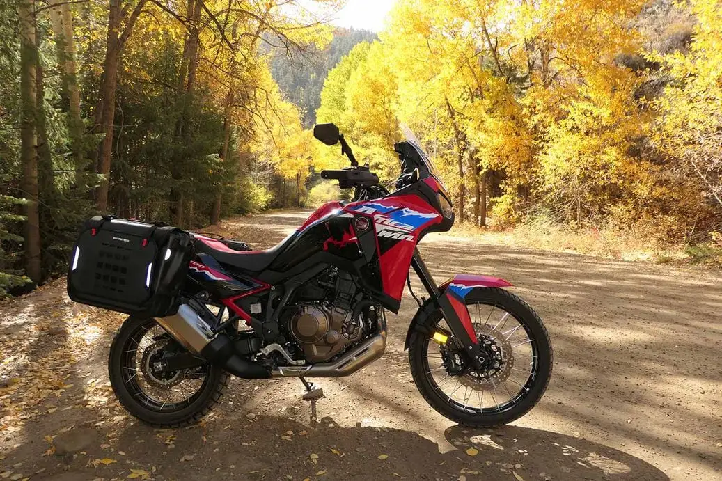 2024 Honda Africa Twin в движении