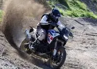 Отзыв о тест-драйве BMW F 900 GS 2024: Мощность и стиль на дорогах