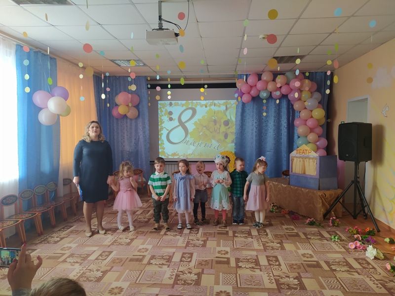 8 Марта во второй младшей группе