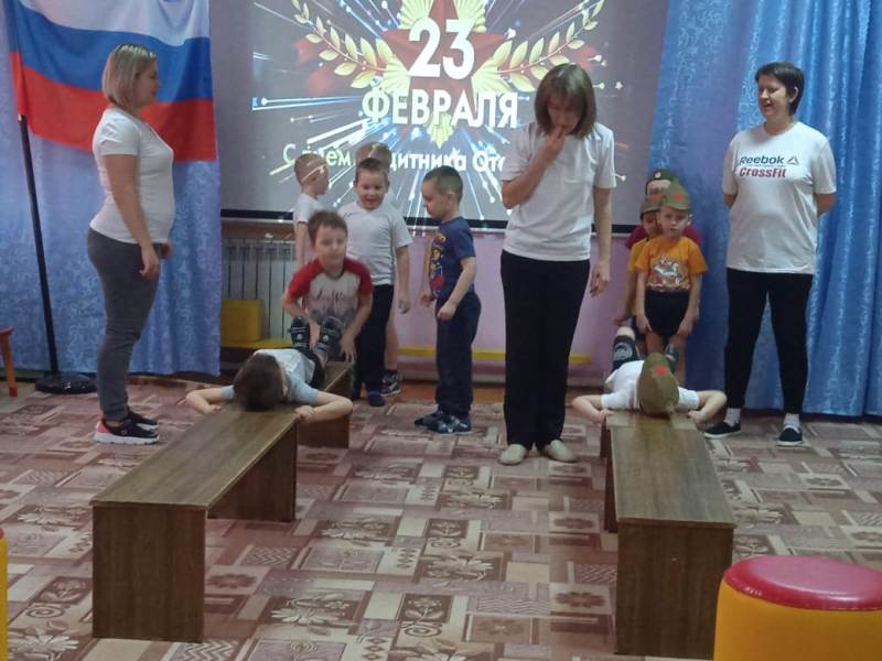 Спортивный праздник. Средняя и старшая группа