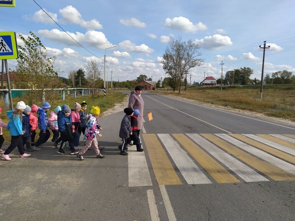 ЮИД Дорога в детский сад "Как перейти улицу?"