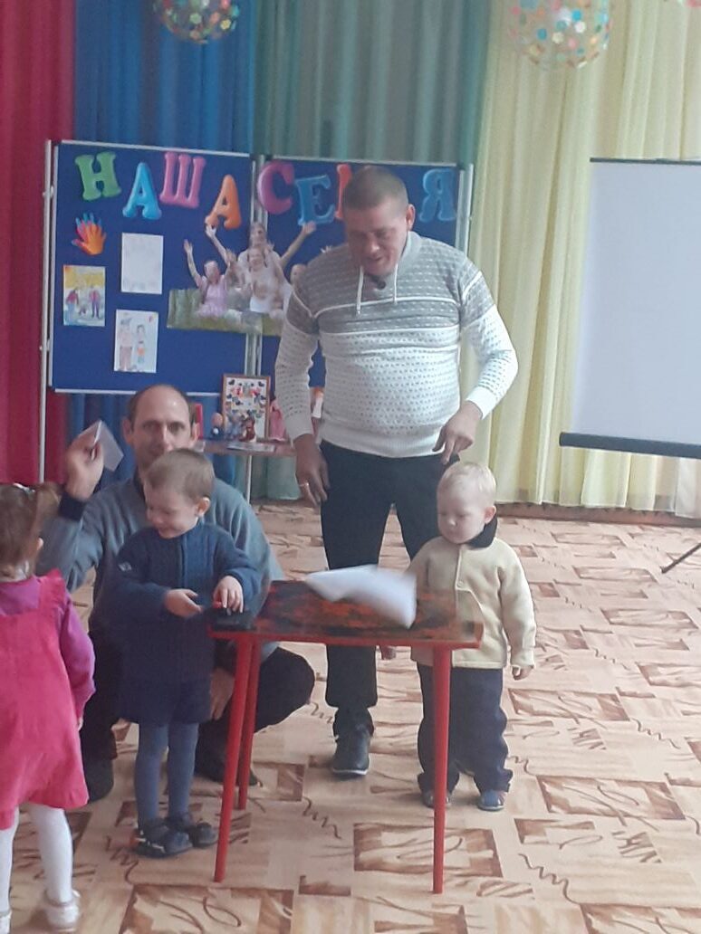 Заседание клуба "Отец-молодец!"