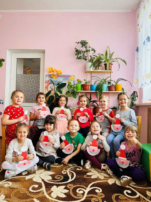 Аппликация, посвящённая к Дню рождения Деда мороза